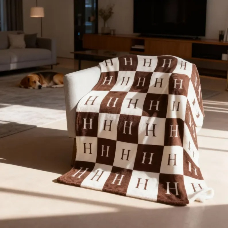 Grid Letter Blanket Plush Blan - Cashmere Throw Blanket ulasan dan harga